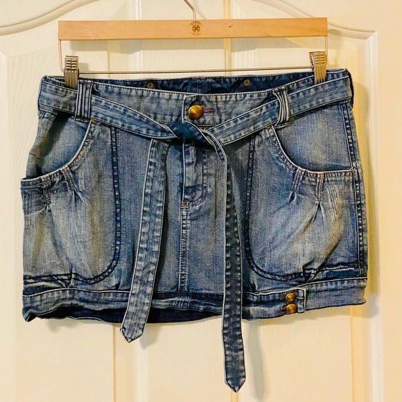 EUC Armani Exchange Denim Mini Skirt w/ Attached Belt - Picture 4 of 16
